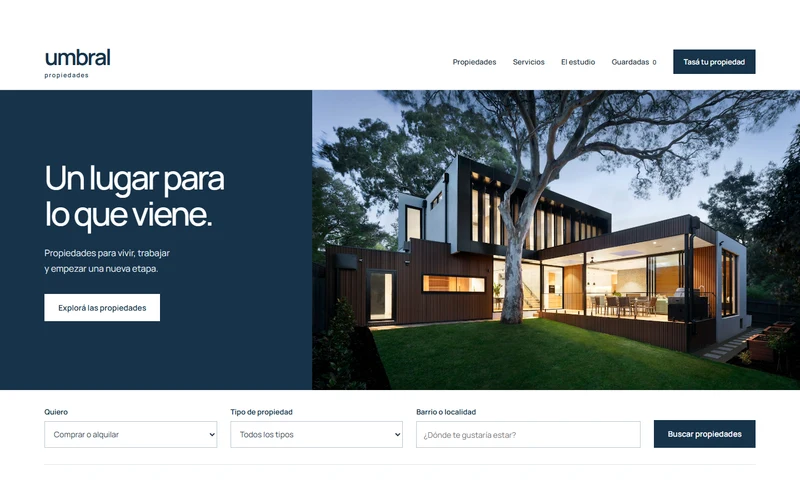 Inicio de Umbral con una casa contemporánea, panel azul y buscador de propiedades.